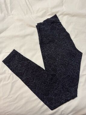Lululemon Align - black lace pattern